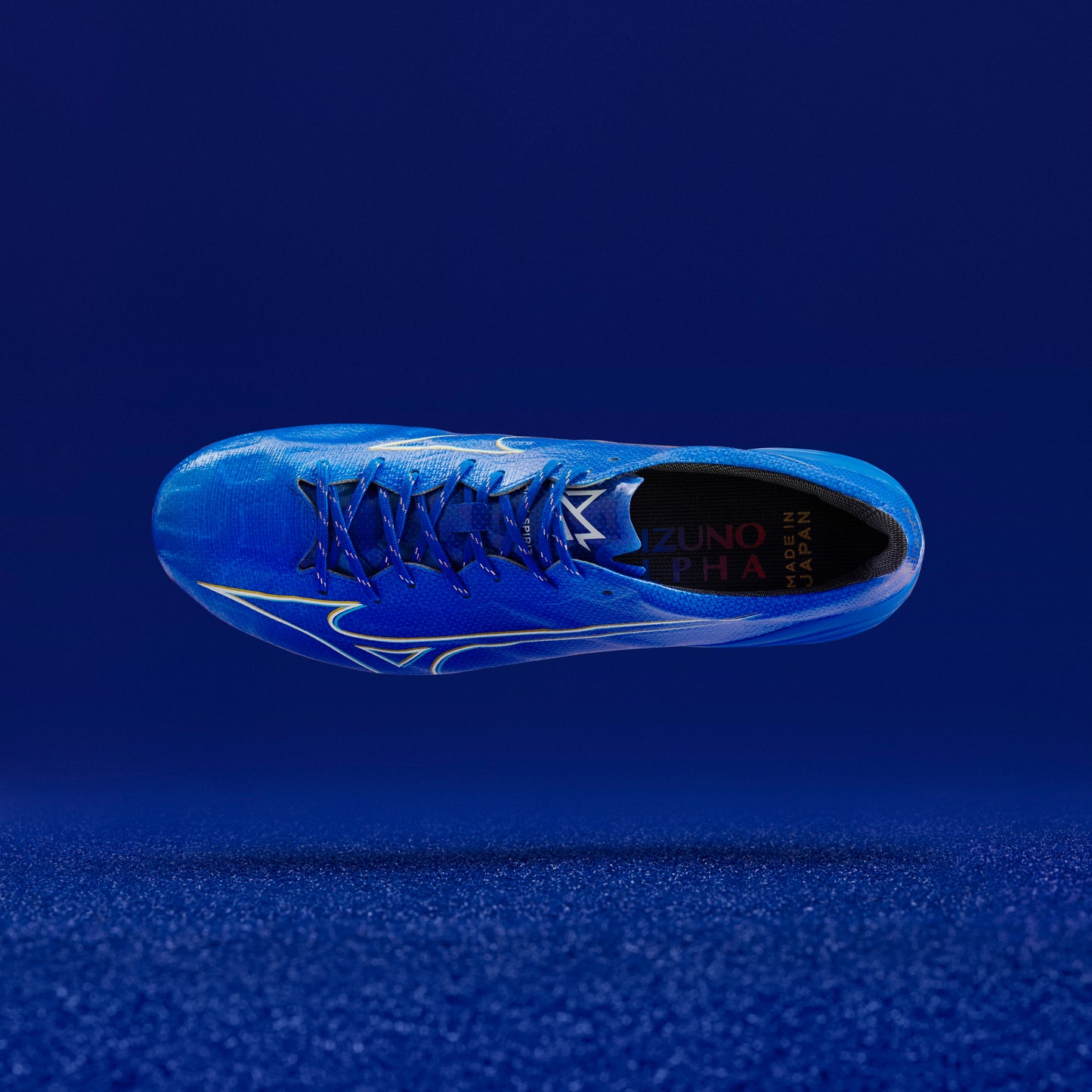 MIZUNO Football Shoes ALPHA JAPAN MIX (LASER BLUE/WHITE/GOLD) - Nemuree Shop - Online Sports Store