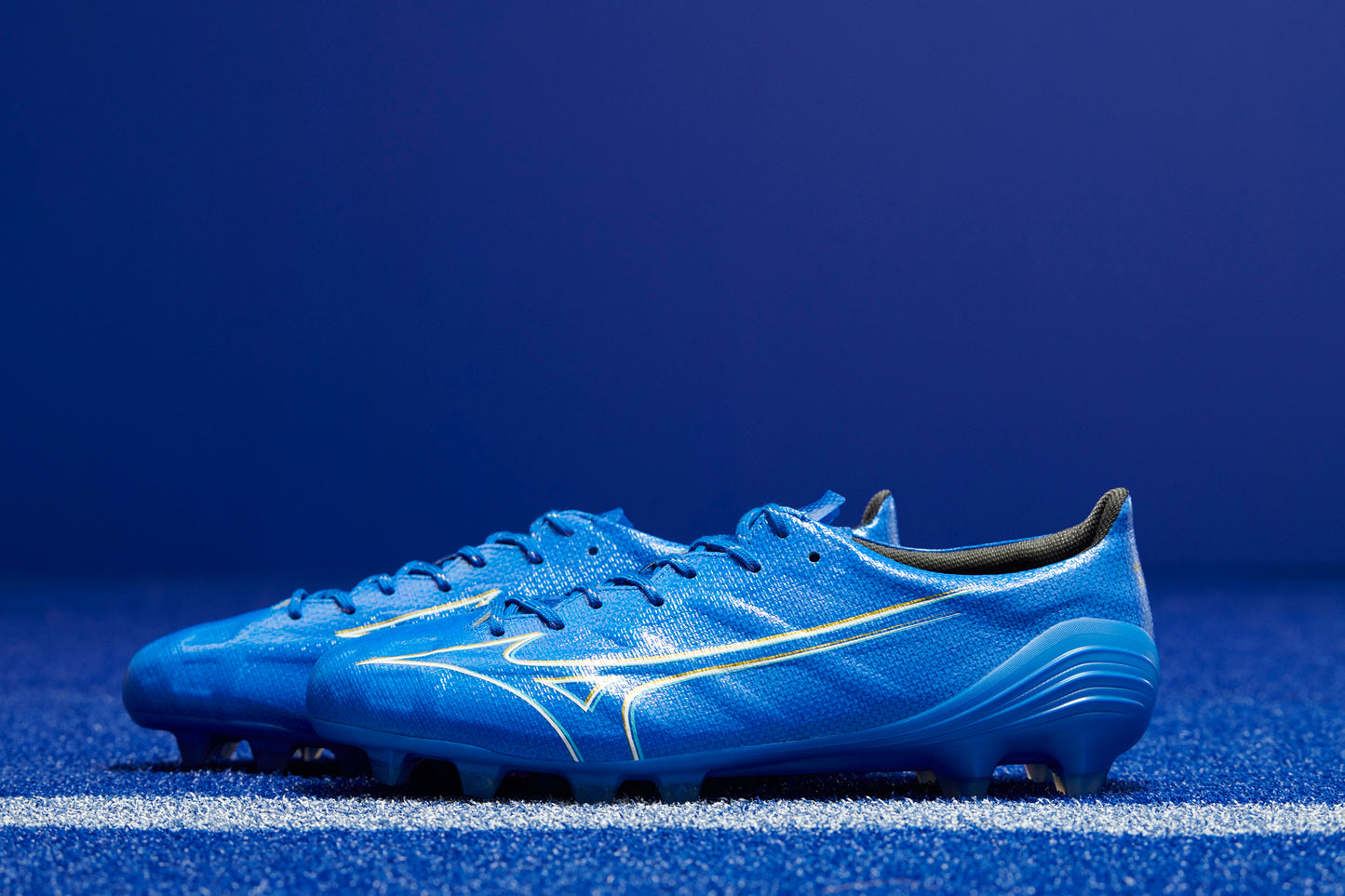 MIZUNO Football Shoes ALPHA JAPAN ( LASER BLUE/WHITE/GOLD ) - Nemuree Shop - Online Sports Store