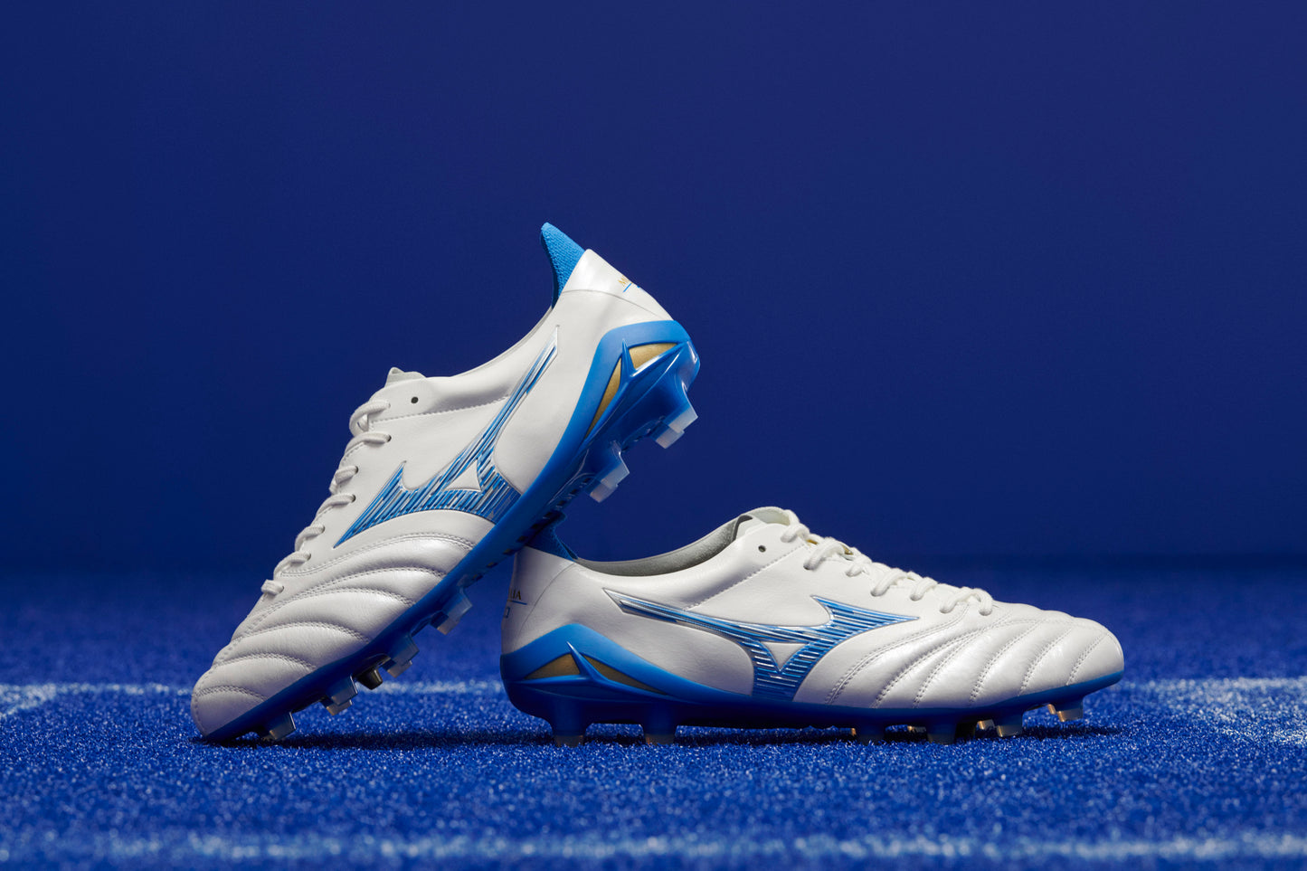 MIZUNO Football Shoes MORELIA NEO 4 JAPAN (WHITE/LASER BLUE/LASER BLUE) - Nemuree Shop - Online Sports Store