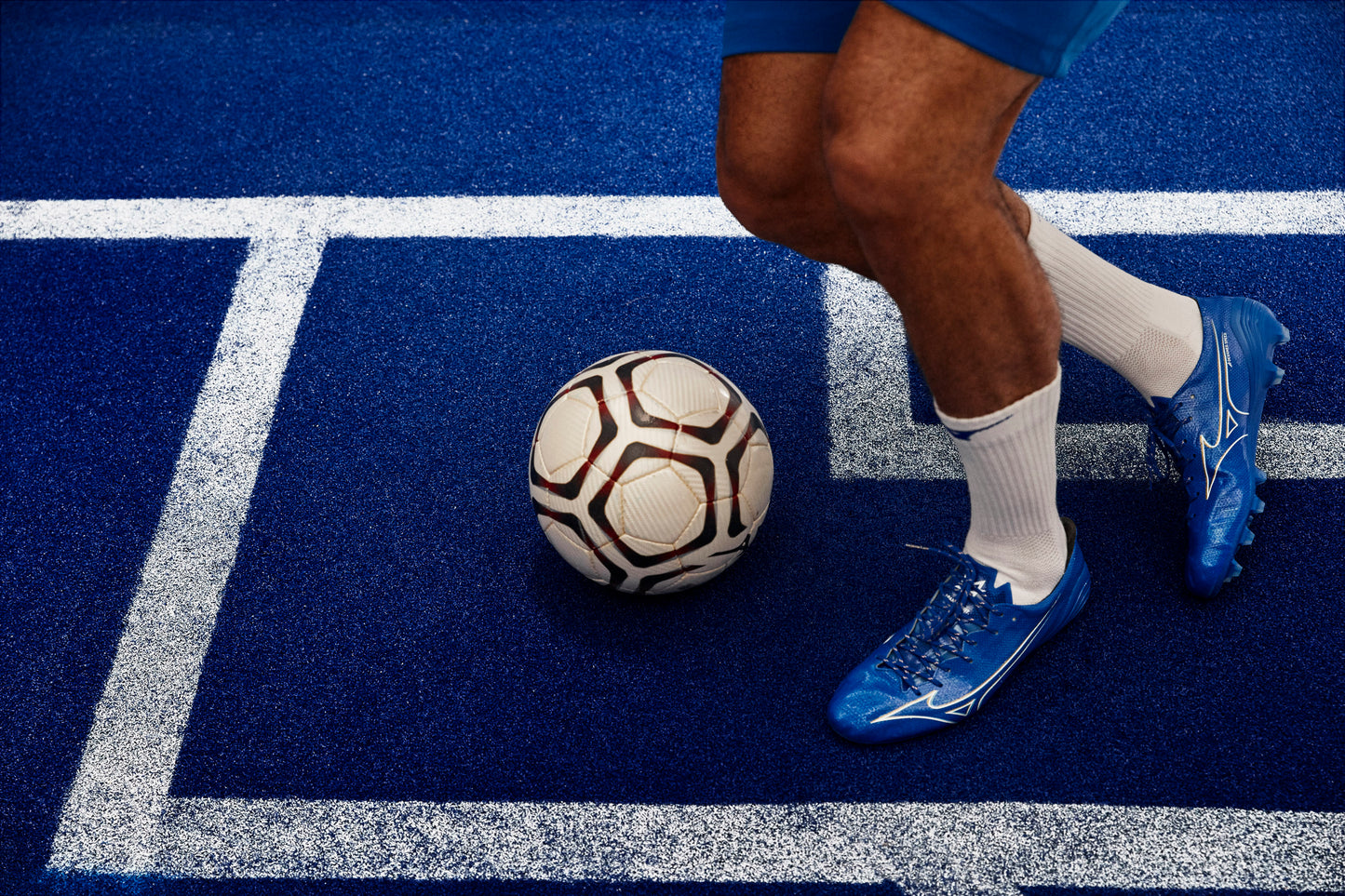 MIZUNO Football Shoes ALPHA JAPAN ( LASER BLUE/WHITE/GOLD ) - Nemuree Shop - Online Sports Store