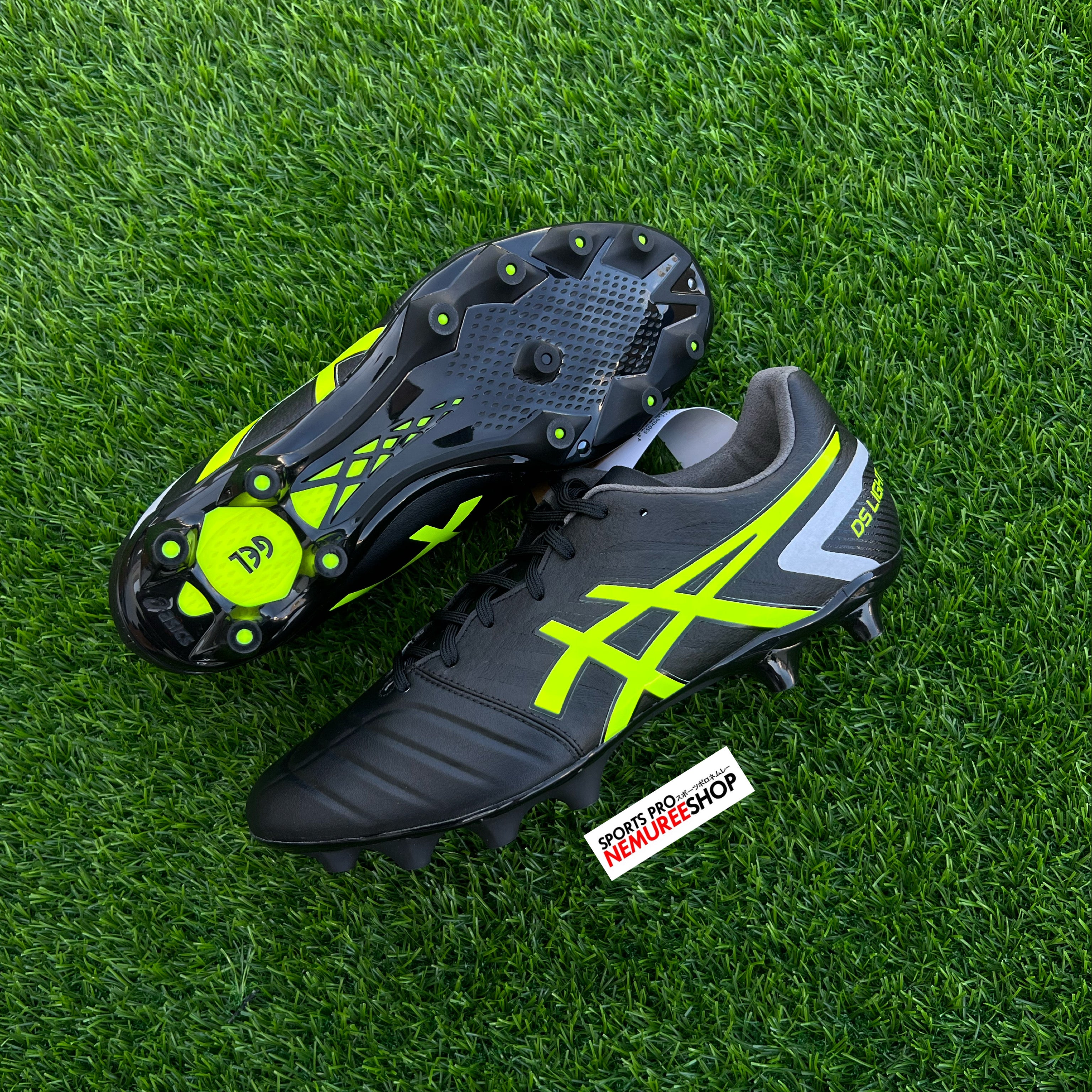 ASICS Soccer Shoes DS LIGHT CLUB+ (BLACK/SAFETY | Nemuree Shop - Online Sports Store